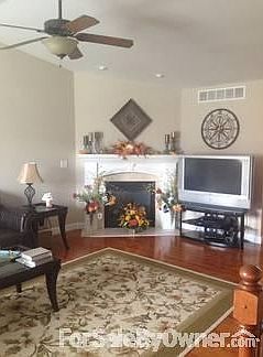 Upstairs family
						:
						Gas fireplace, vaulted ceiling