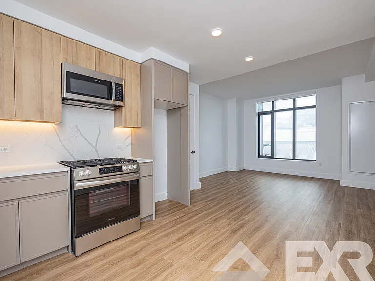 2230 Cropsey Ave #908 — Photo 7