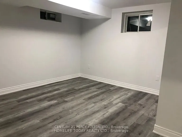 39 Little Britain Cres #BASEMENT — Photo 6