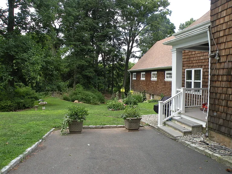 380 Claremont Rd #2 — Photo 12
