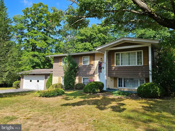 584 Oak Ln, Tyrone, PA 16686