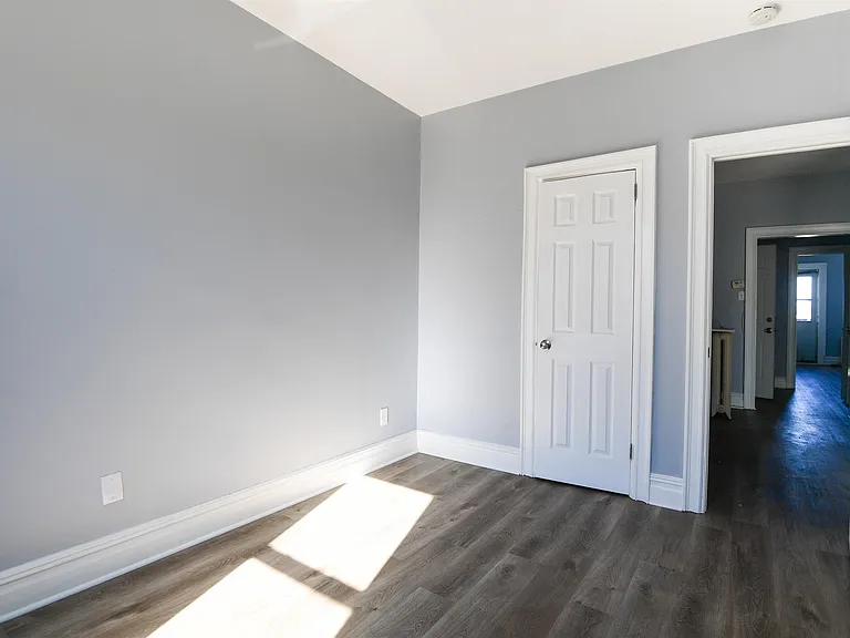 153 Sterling Ave — Photo 8