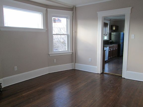 5th image of 39 Claremont Ave #2