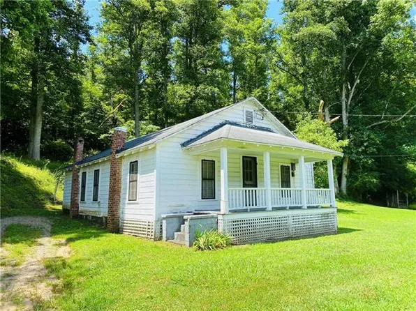 2563 Zacks Fork Rd, Lenoir, NC 28645
