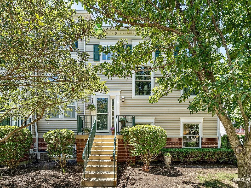 1st image of 1096 Village Center Pkwy Unit 1