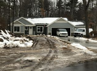 10971 Crowning Acres Ct, Rockford, MI 49341