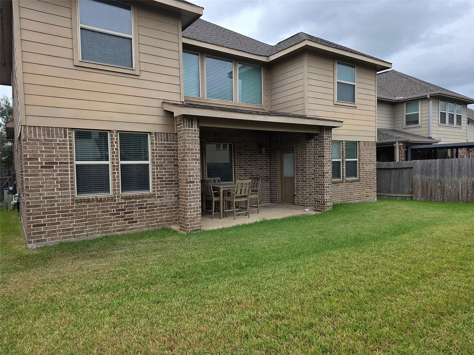 4 bed, 3.5 bath, 2890 sqft, $3,300 — Photo 3