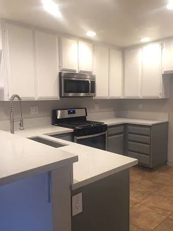 3 bed, 2.5 bath, 1341 sqft, $3,700 — Photo 2