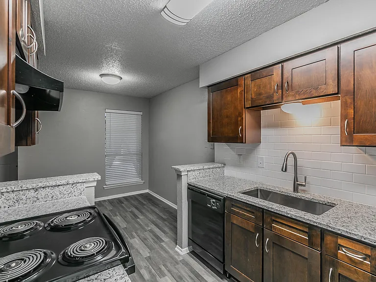 Station 121 at Town Center Apartments — Photo 116