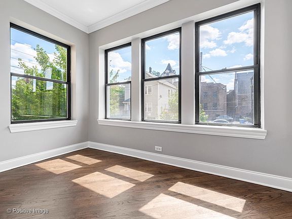 5th image of 2950 W Cortland St APT 1