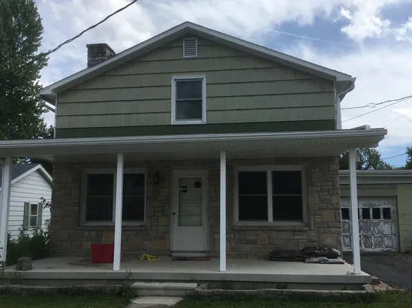 17 W Ellen St, Bloomville, OH 44818