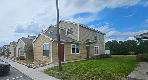 601 Washington Palm Loop #B Photo 1