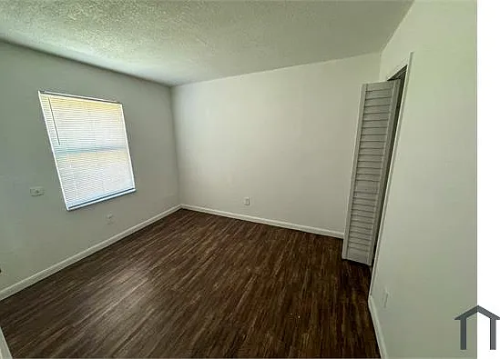 408 NW 12th St — Photo 5