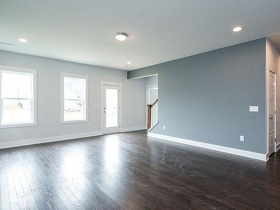 4th image of 1516 Lone Prairie Dr