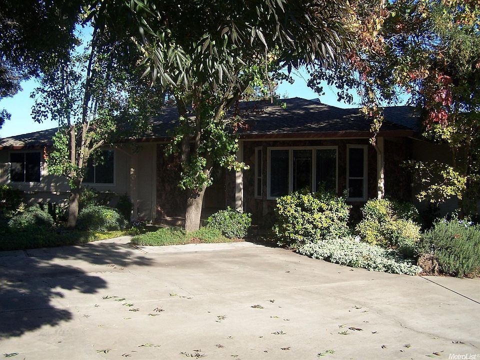 1st image of 806 S George Washington Blvd