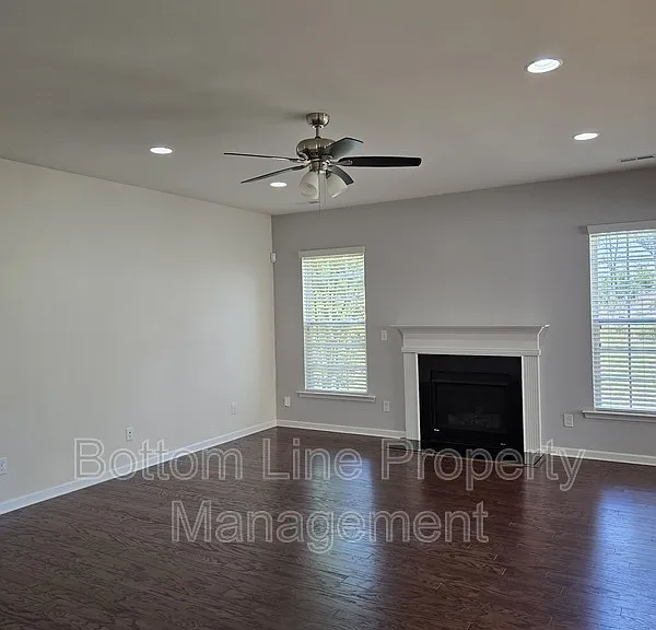10708 Sky Chase Ave NW — Photo 18