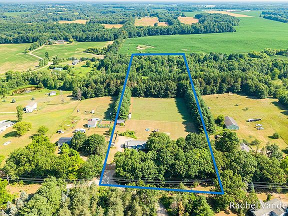 3rd image of 8456 Centerline Rd