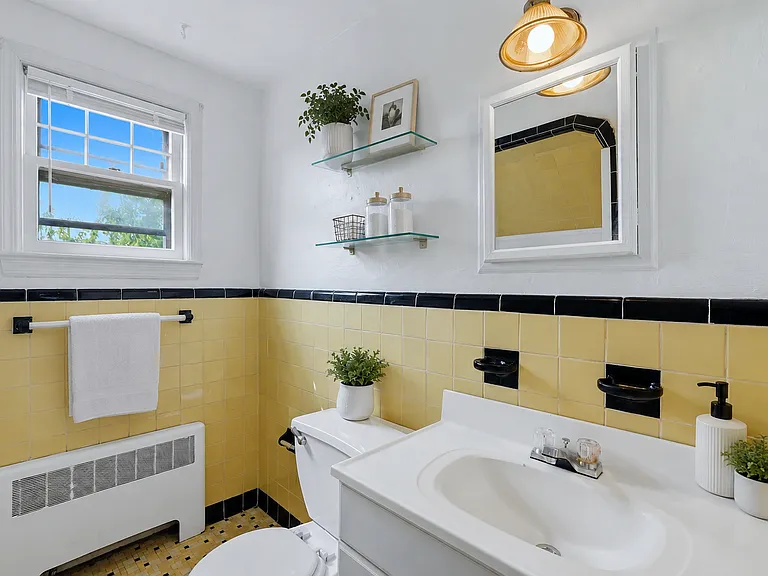 141 West St #2 — Photo 14