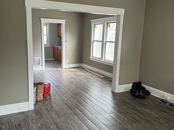 3rd image of 1053 E 146th St #2