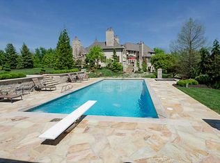 11470 Chateaux Dr, Carmel, IN 46032