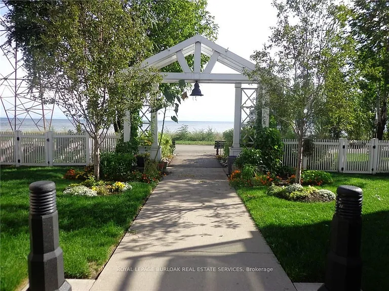337 Beach Blvd #29 — Photo 6