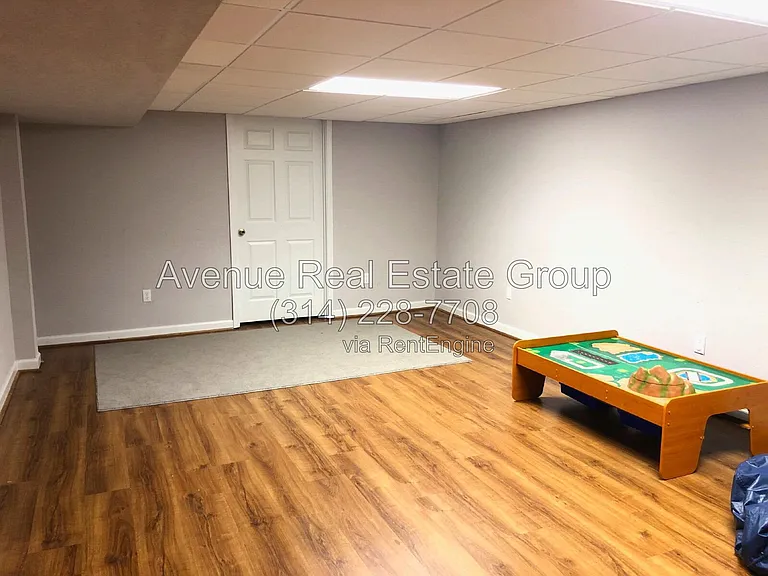 733 Jares Ct — Photo 16