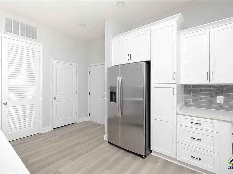 1013 Northside Dr — Photo 41