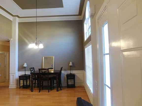 4th image of 130 Huiet Dr