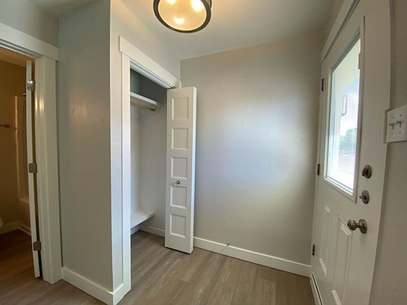 5th image of 1520 D St Unit 8