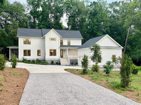 215 Marion Ave, Summerville, SC 29483