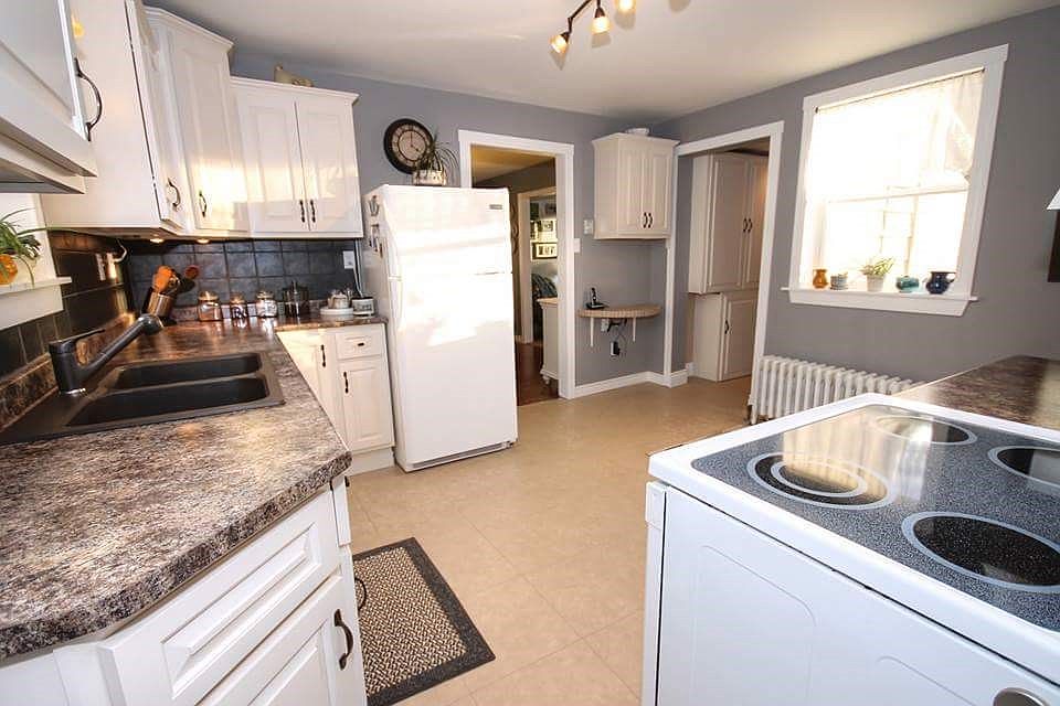 2nd image of 441 Pleasant St