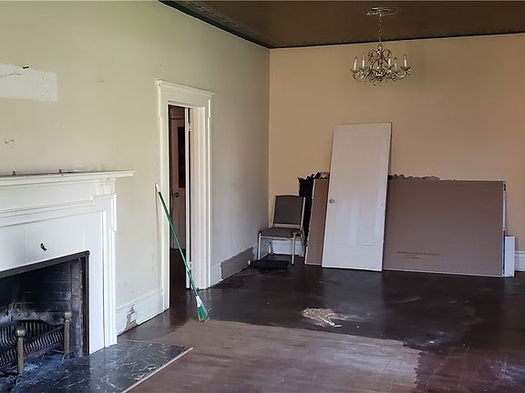 2nd image of 54 W Jefferson St