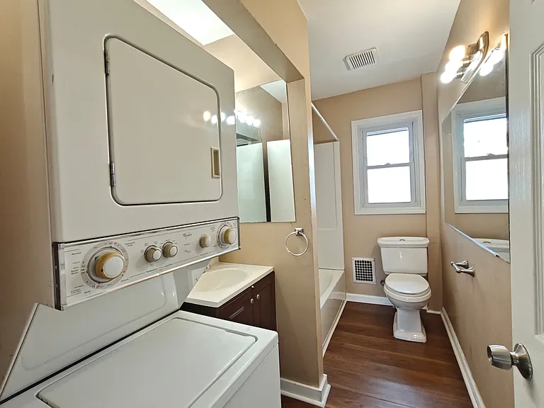 4 Pacific Ave #B — Photo 7