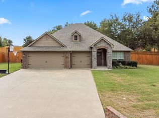 21973 S Amber Dr, Claremore, OK 74019
