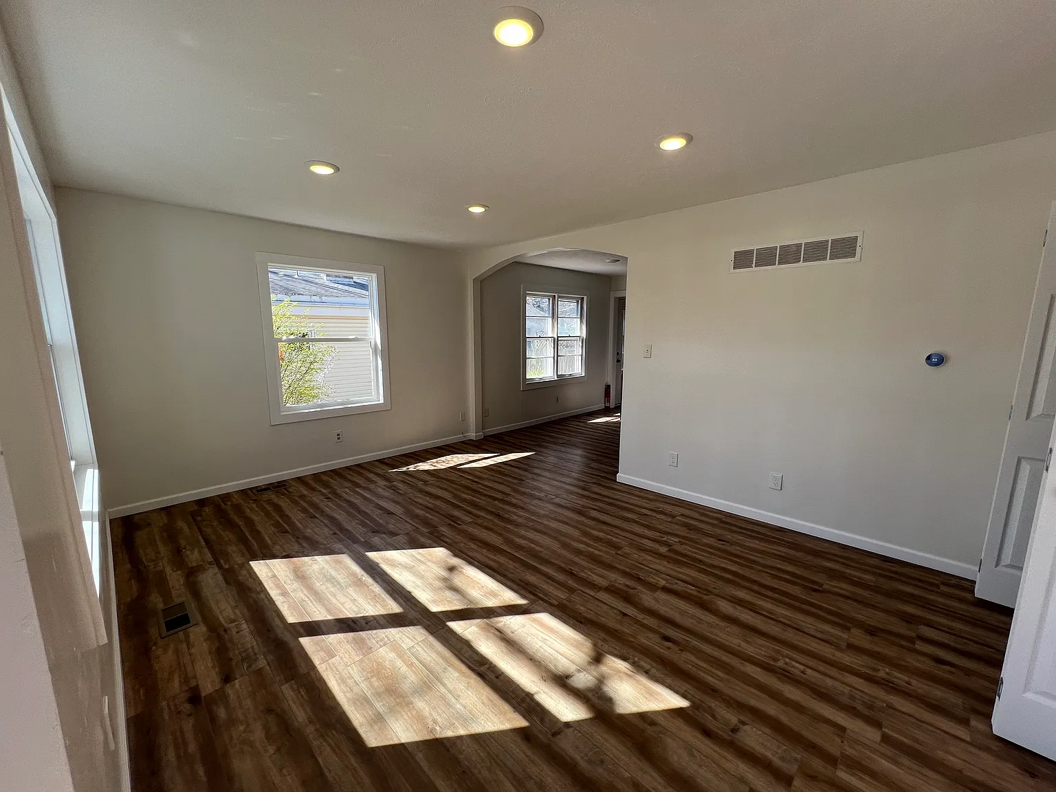 4 bed, 1900 sqft, $3,000 — Photo 4