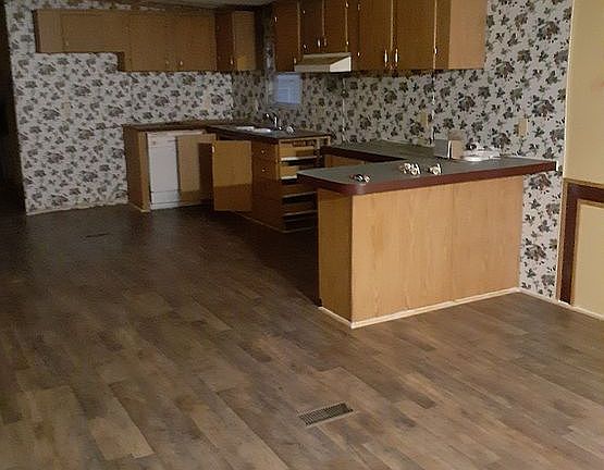 Kitchen w/ SS Appliances