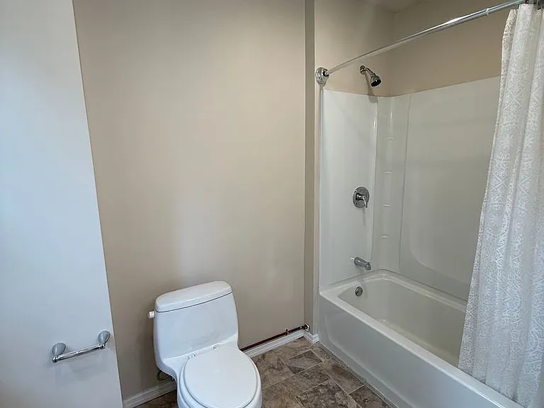 186 N Miller St — Photo 8