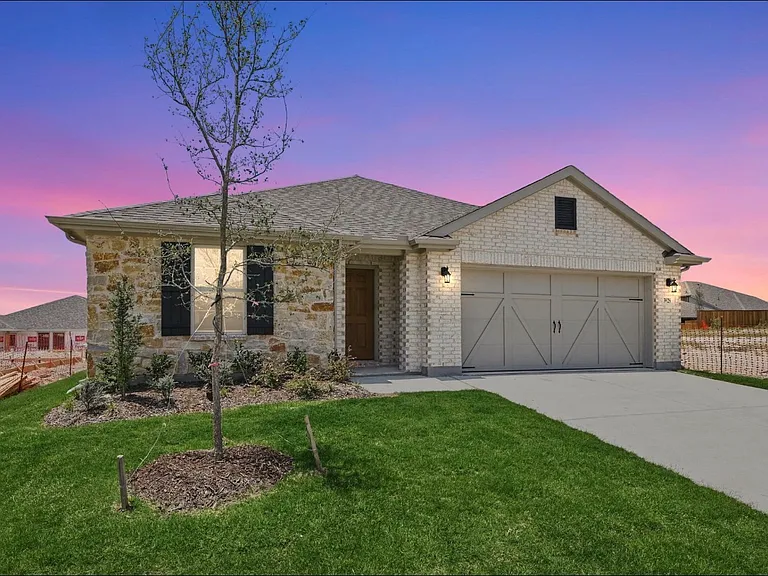 3928 Malachite Dr — Photo 1