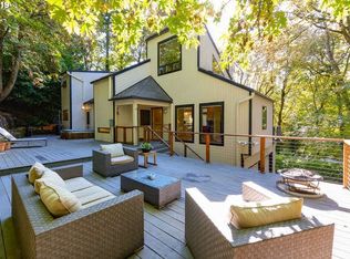 795 SW Menefee Ln, Portland, OR 97239