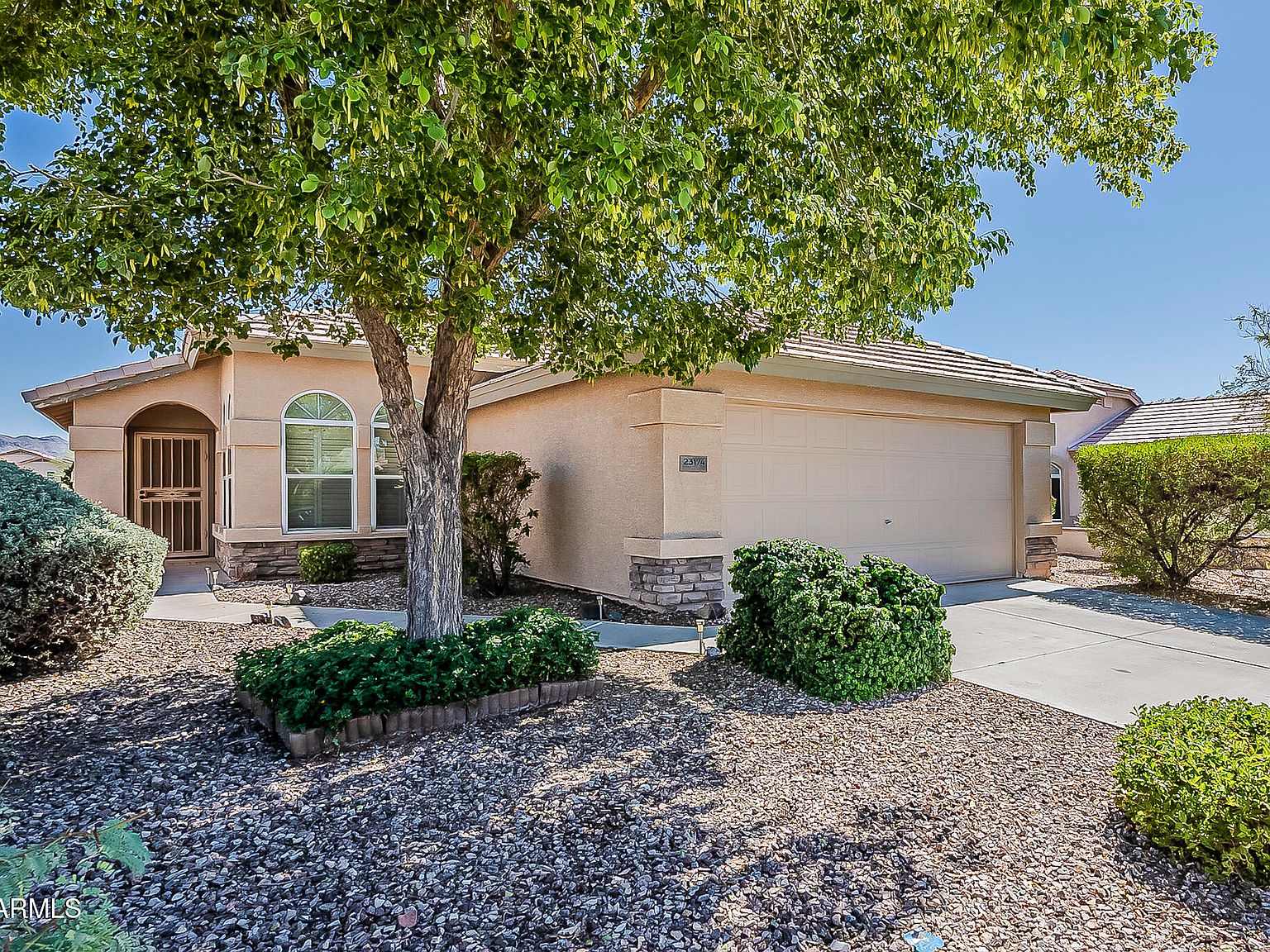 23174 W Arrow Dr