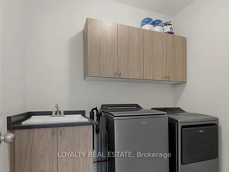17 Cornelius Ln — Photo 14