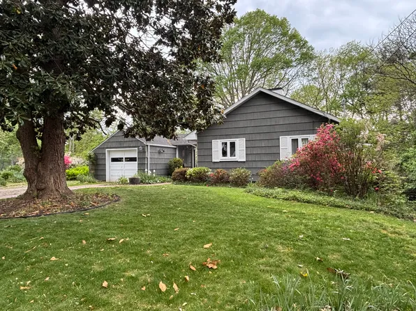 1541 Hampton Rd, Charleston, WV 25314