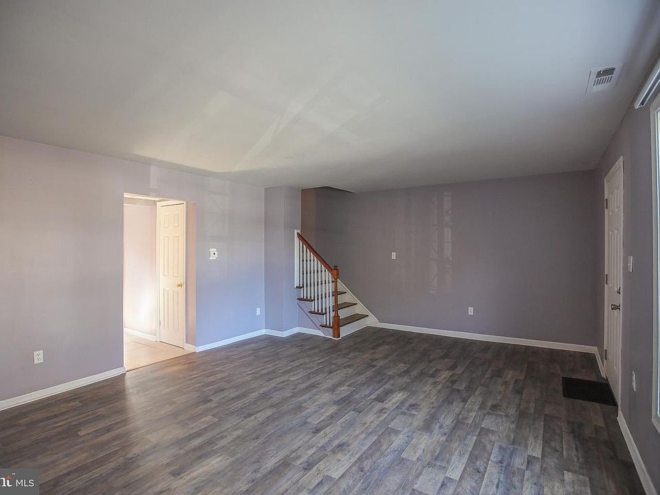 1st image of 1705 Addison Rd S