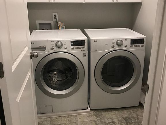 5th image of 1167 W Henry Ave