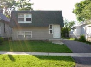 913-915 Oliver Ave, Aurora, IL 60506