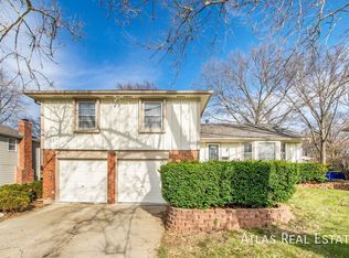 8921 Widmer Rd, Lenexa, KS 66215