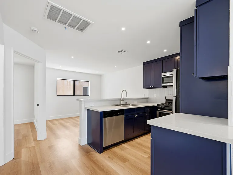 TALA Local at 832 Croft — Photo 10