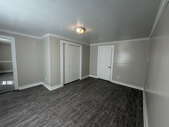 3rd image of 301 N Saratoga St #B