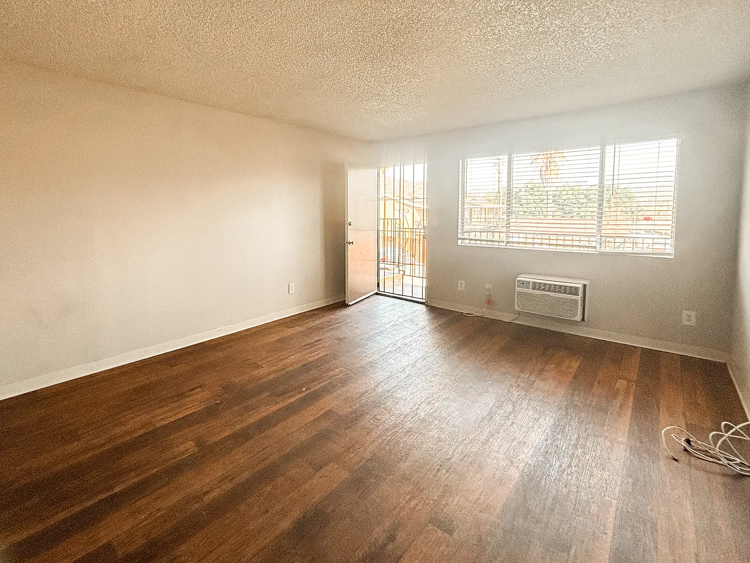 1 bed, 650 sqft, $1,670 — Photo 3