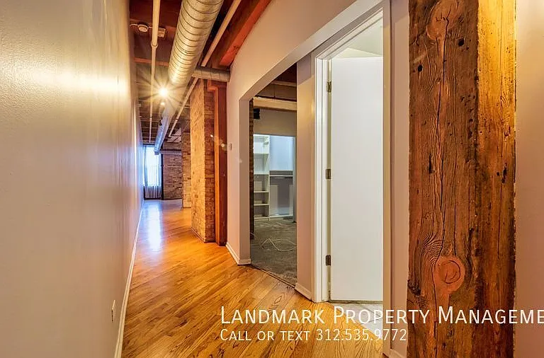 375 W Erie St #403 — Photo 12